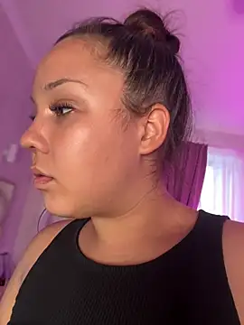 LushBySofa live sex cam