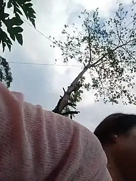 Linda-yiyi webcam