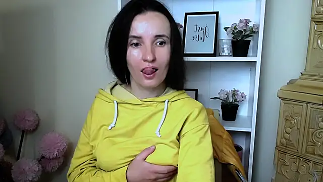 LaimaV_ live cam on StripChat