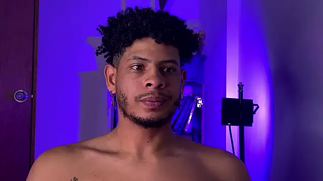 colt_addam live cam on StripChat