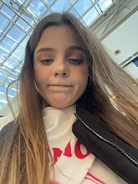 Lunabelle_ 👉 naked cam