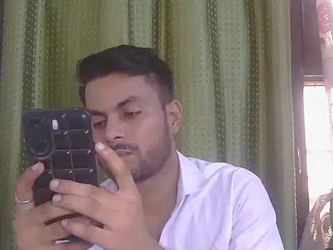Stubborndesiboy webcam