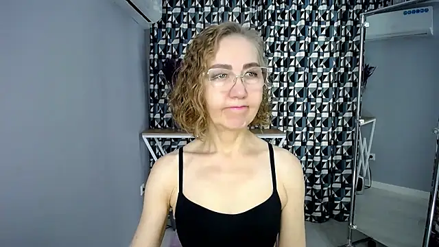 queen_a_n_i webcam