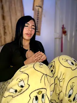 Laura-Khalifa