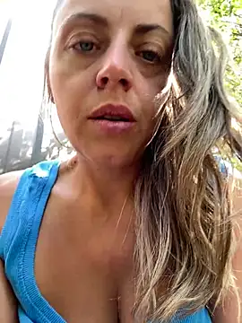 ladywithbigass live sex cam