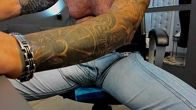 AronGrant webcam