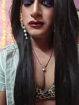 glitchwaligirl live cam on StripChat
