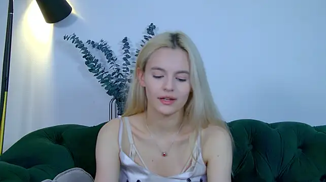 LeaLamour webcam