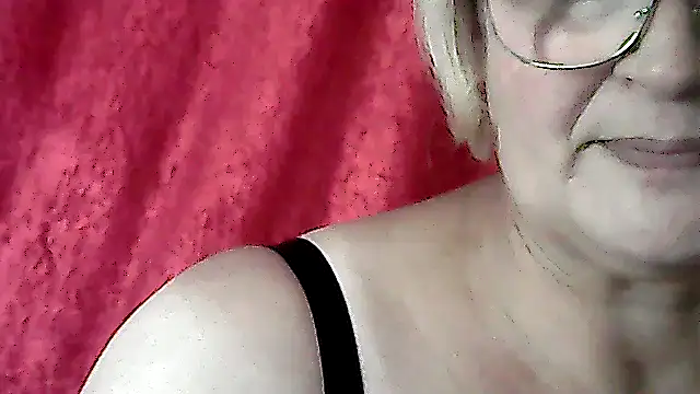 Eleanor_Katie webcam