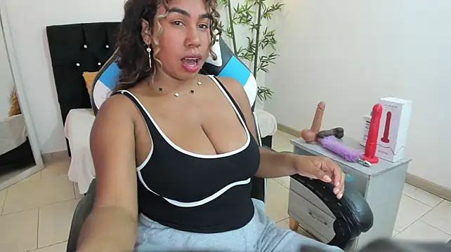 Lizzie_Williams_ 🚺 nude show