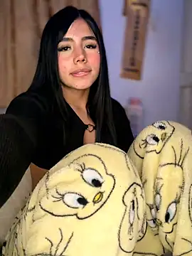 Laura-Khalifa 🕡 nude chat