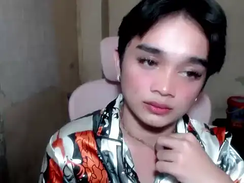 Sky_hot123 live cam on StripChat