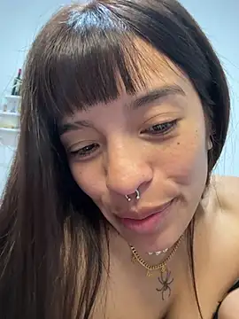LoliiMaddy live sex cam