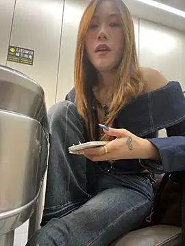 elleShow live sex cam
