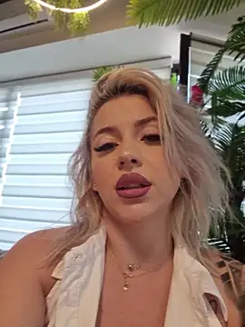 IveySin webcam