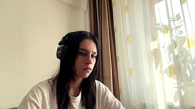 ElsyRaner live cam on StripChat
