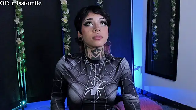 miss_tomie webcam