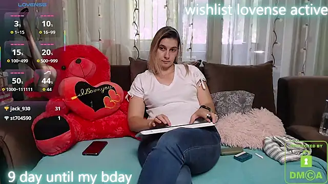 lovingfeetxoxo webcam