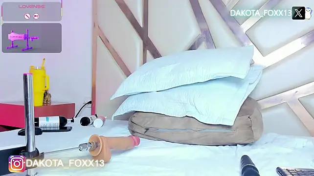Dakota_Foxxx webcam