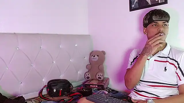Angel_foxc13 webcam