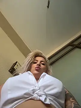 IveySin webcam