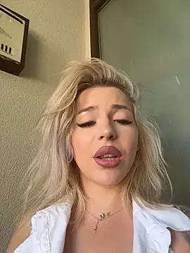 IveySin webcam