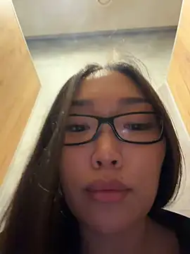 trytomakememoam webcam