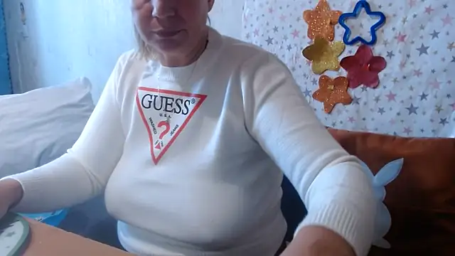 QueenLana webcam