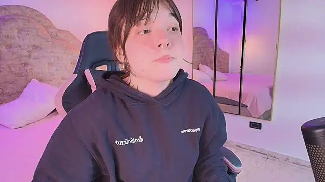 Fluffy_Bubble21 webcam