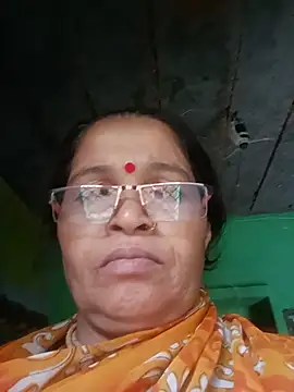Manavi_x webcam