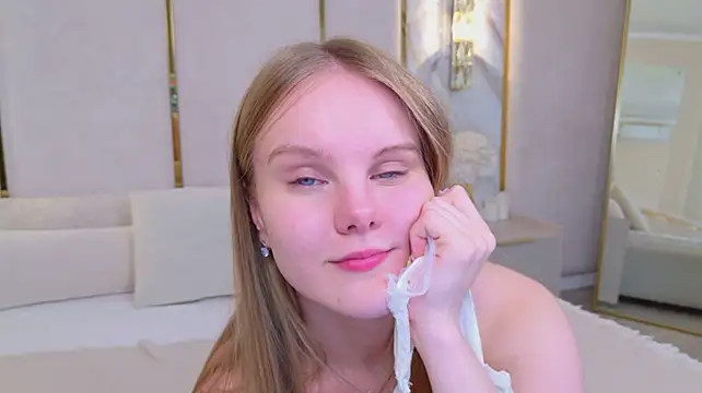 Lili_Lohan webcam