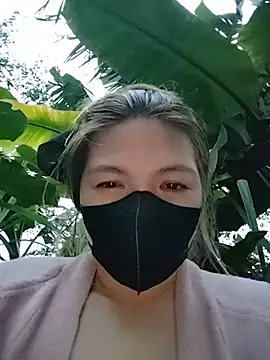 leona118 live cam