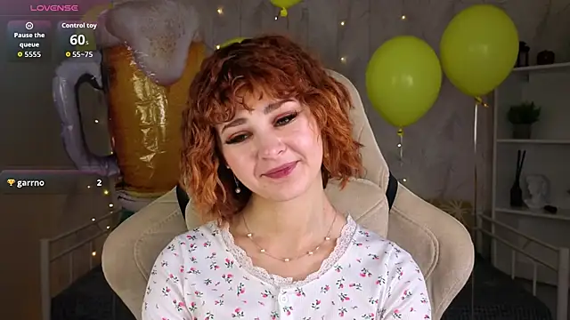Kira__Fluffy webcam
