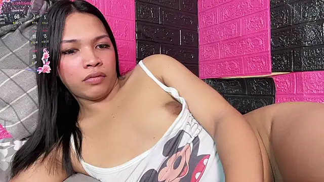Lovely_Daugs live cam on StripChat