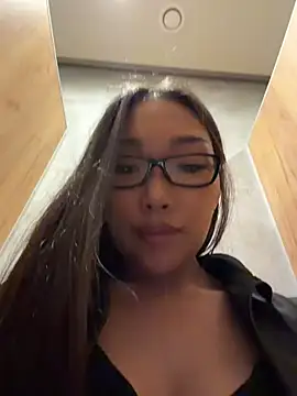 trytomakememoam webcam