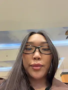 trytomakememoam webcam