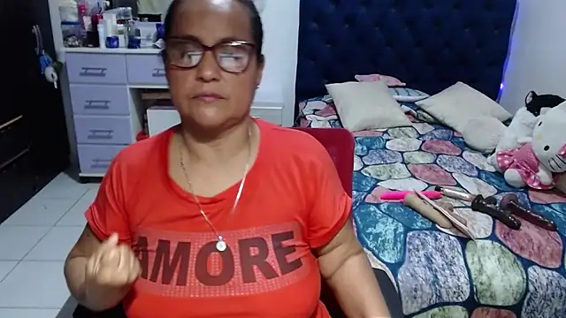 pervert_mommy_ live cam preview