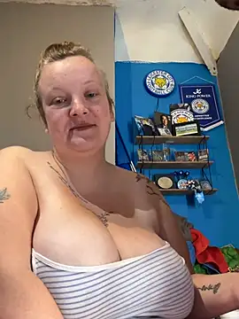 busty-bella1 webcam