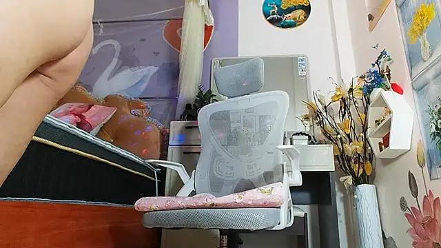 lyly_asian webcam