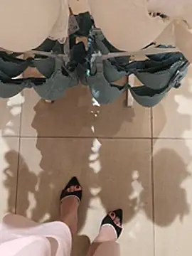 Mina-02 live cam
