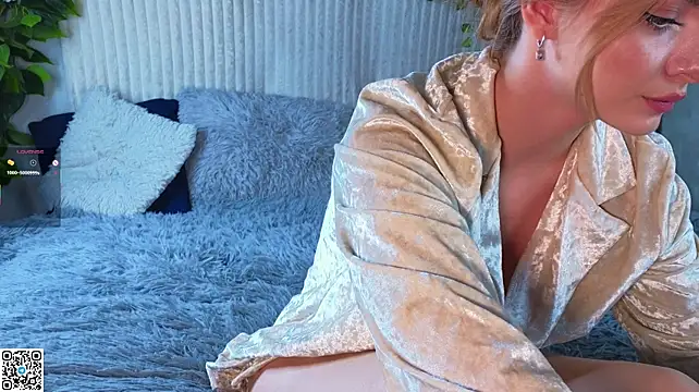 VelvetZephra webcam