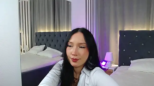 VikkyVonn webcam