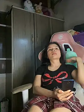 Ivy_Trix2 webcam