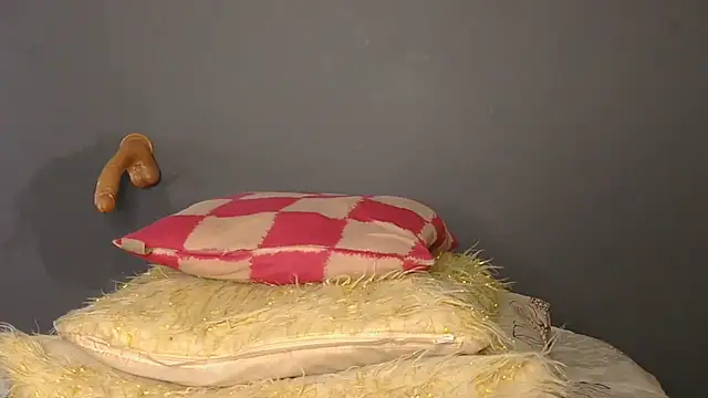 Glorilla-Petite-Cunt webcam