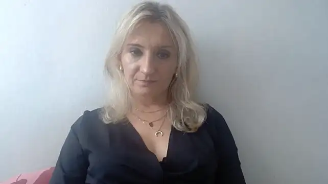 ViolettaMature webcam