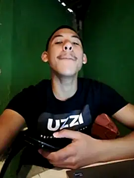 Its_urasian_boi webcam