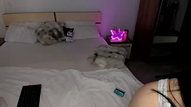 ScarlettJakobs webcam