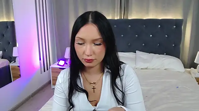VikkyVonn webcam