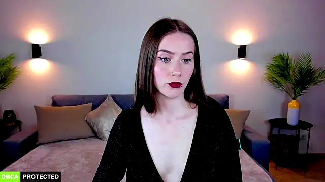 TheWoman__ webcam
