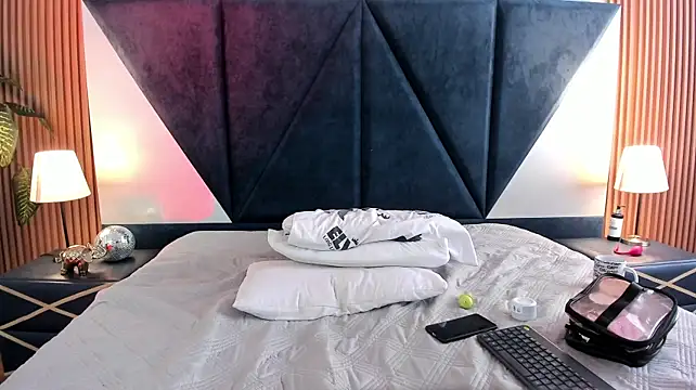 Olivia_Collinns1 webcam